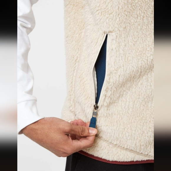 Patagonia The Classic Retro-X Vest - Picture 4 of 7